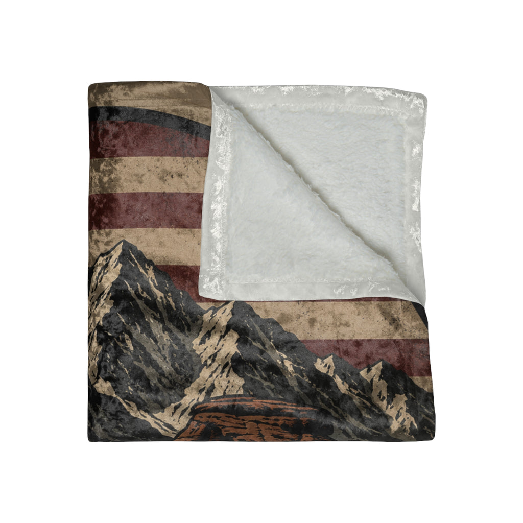 Utah Arch Mountains Circle Crushed Velvet Blanket | American Flag Rustic